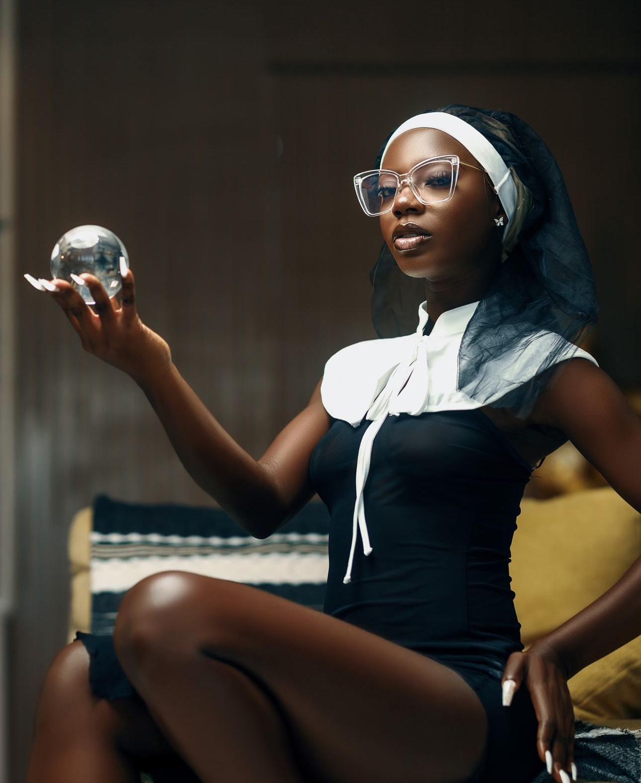 HALLOWEEN NUN SET 