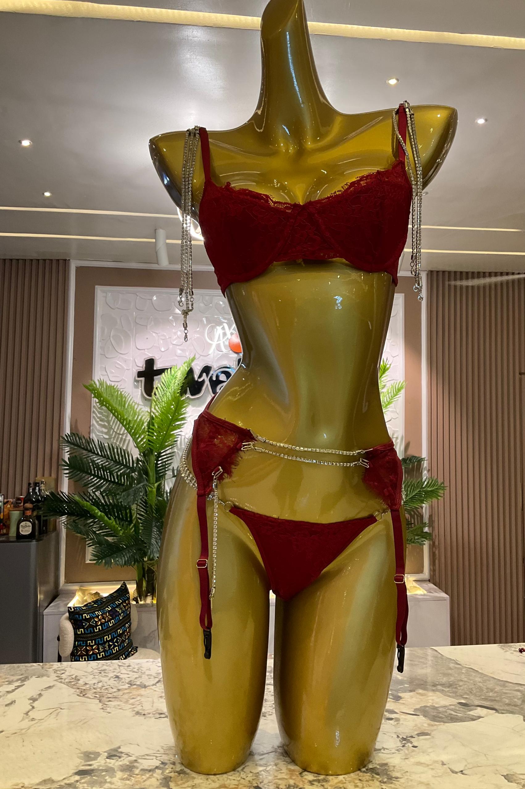 CHAIN LUXE LINGERIE