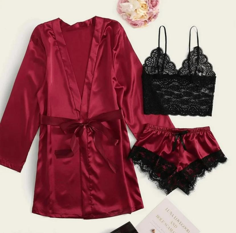 NIGHTWEAR WITH COAT