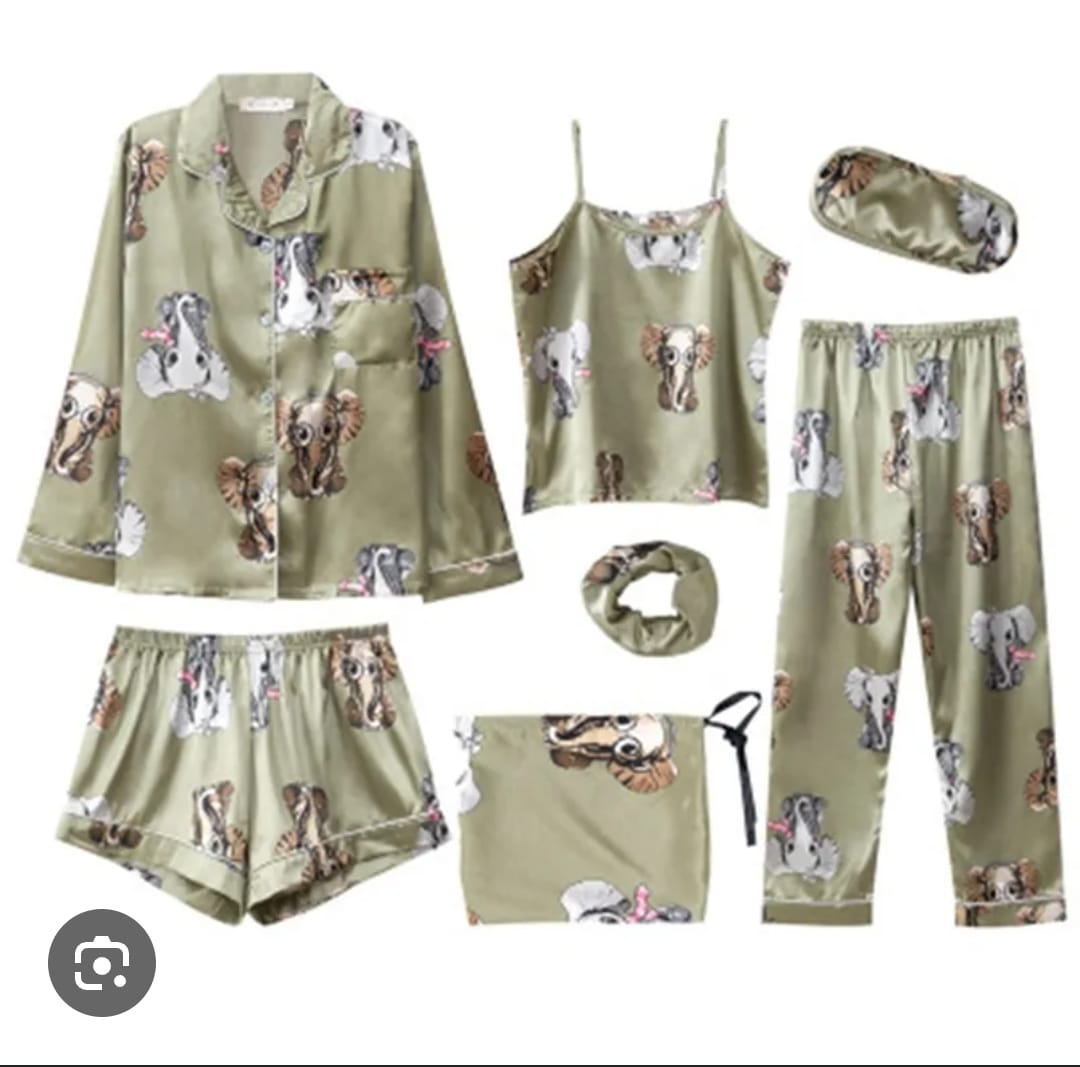 satin set pyjamas-luxe