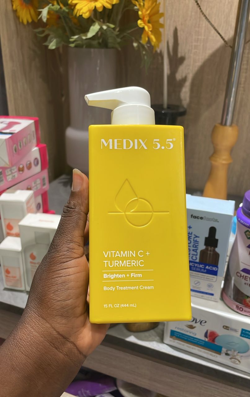 Medix 5.5 Vitamin C+Turmeric Brighten+Firm Body treatment cream